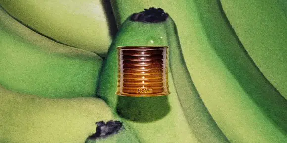 LOEWE lansează o lumânare parfumată inspirată de banoffee pie