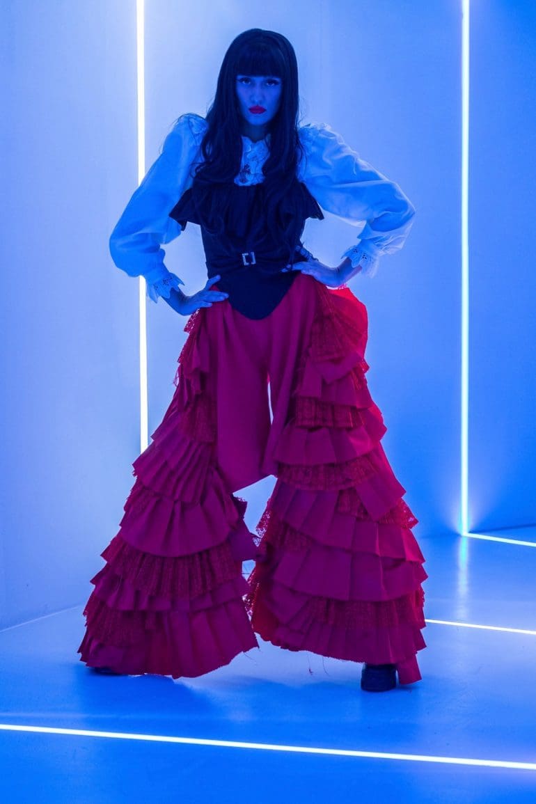 HBO MAX dezvăluie juriul, prezentatorul și moderatorii  ONE TRUE SINGER, primul reality-show de talente produs de  Max Original în România