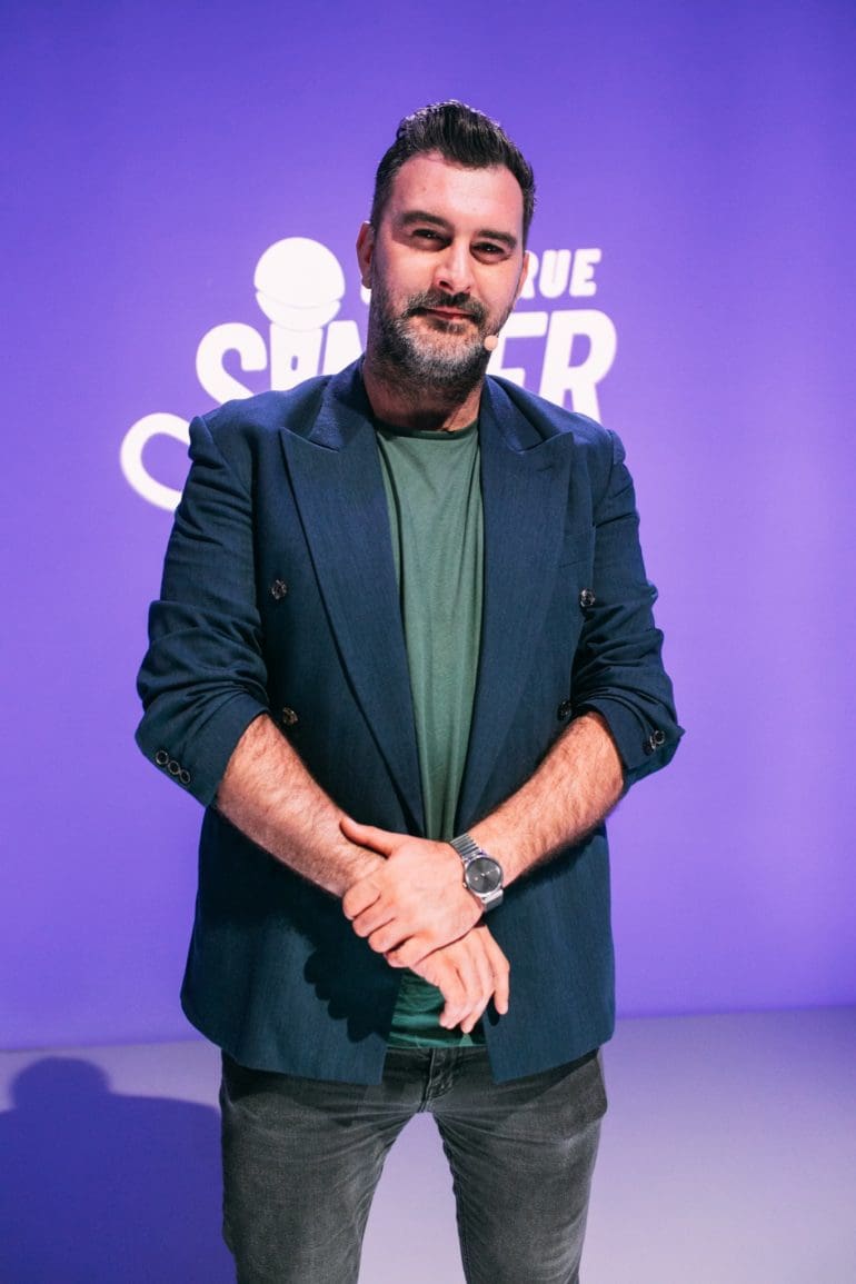 HBO MAX dezvăluie juriul, prezentatorul și moderatorii  ONE TRUE SINGER, primul reality-show de talente produs de  Max Original în România