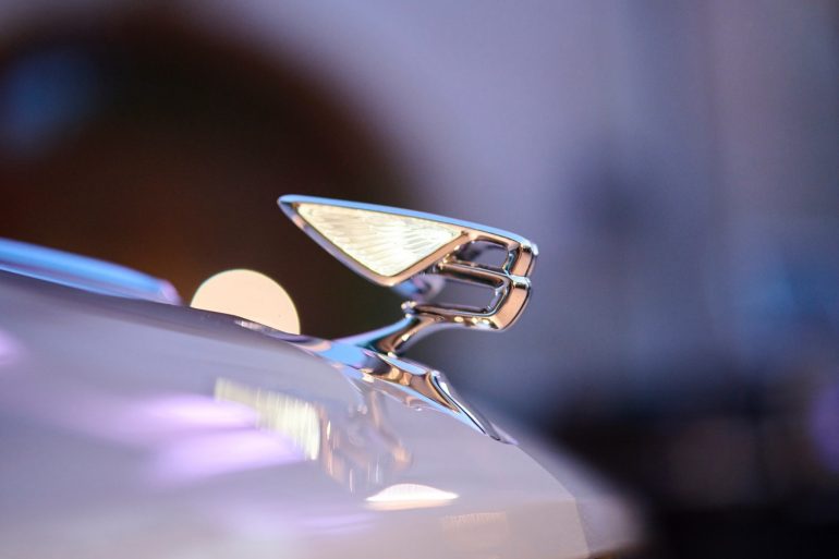 Cel mai eficient Bentley produs vreodată, Flying Spur Hybrid, a fost lansat în România