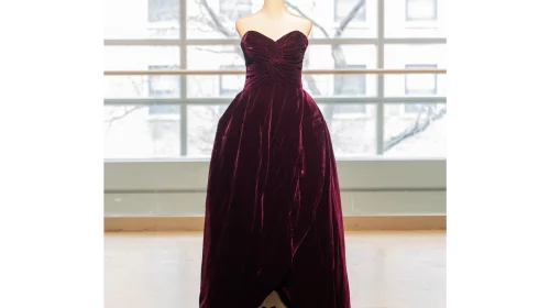 Rochia Prințesei Diana s-a vândut cu peste 600.000 de dolari