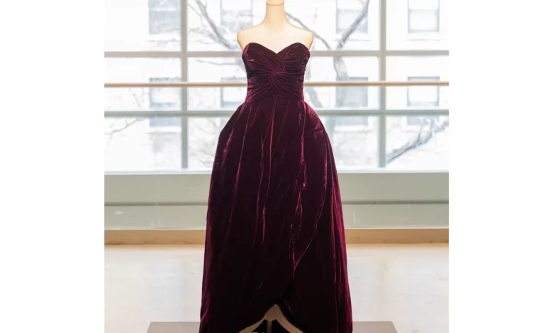 Rochia Prințesei Diana s-a vândut cu peste 600.000 de dolari