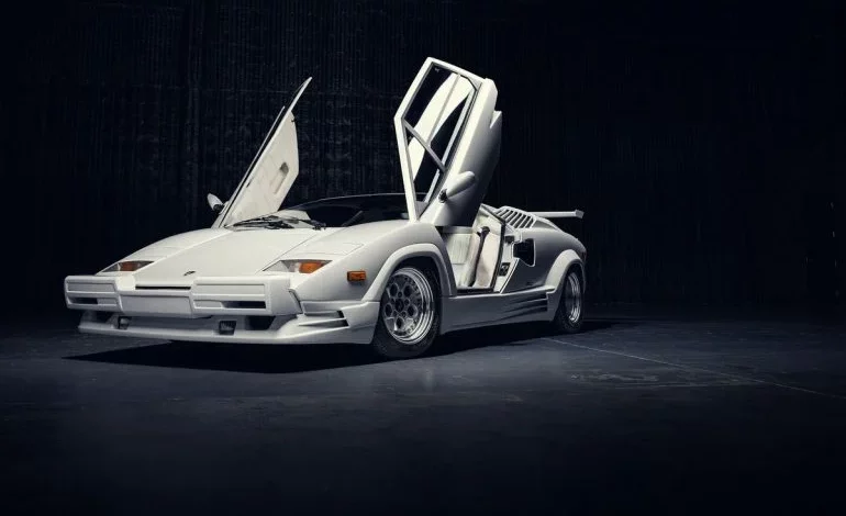 Faimosul Lamborghini Countach din „Lupul de pe Wall Street” a fost scos la licitație