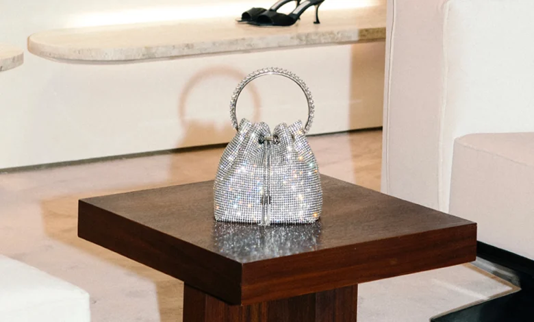 Jimmy Choo dezvăluie un magazin emblematic elegant