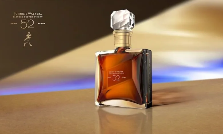 Johnnie Walker dezvăluie o capodoperă de whisky de 52 de ani