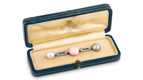 Bijuterii deținute de Regina Maria, Mamie Eisenhower și JFK sunt scoase la licitație