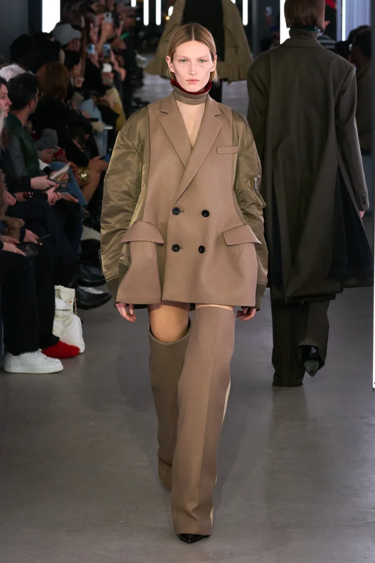 Sacai 