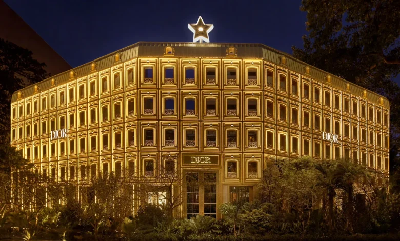 Dior deschide concept store-ul „Gold House” în Bangkok