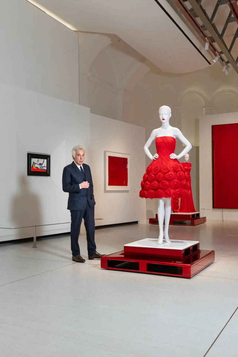 Valentino Horizons Red