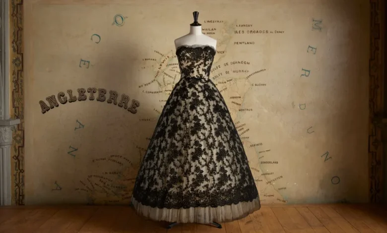 Colecția privată de piese Dior a creatorului de modă Azzedine Alaïa va fi expusă în Paris