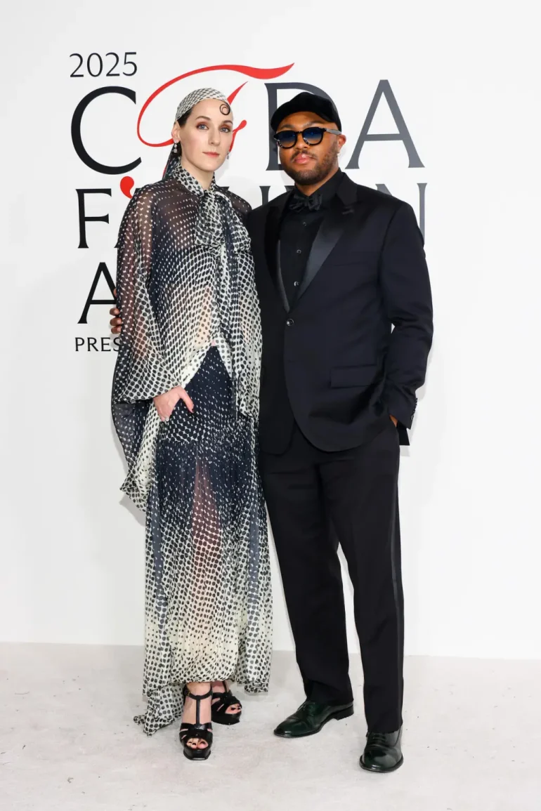 Christina Ripley și Christopher John Rogers