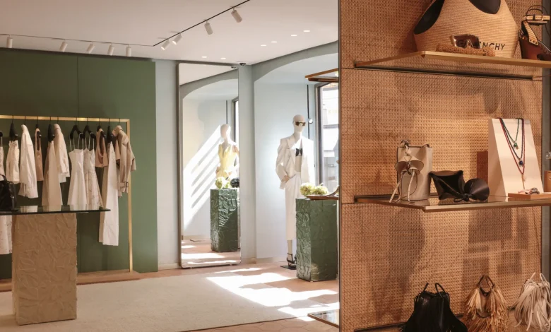 Givenchy deschide un boutique pop-up în Saint-Tropez
