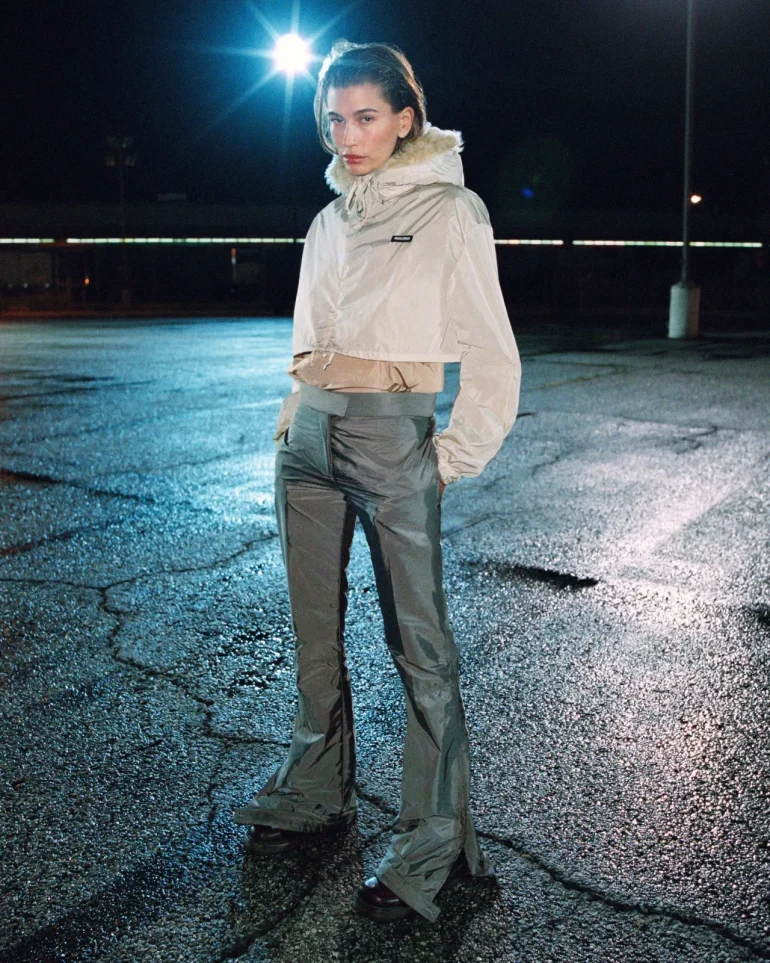 Hailey Bieber Miu Miu toamnă 2026 