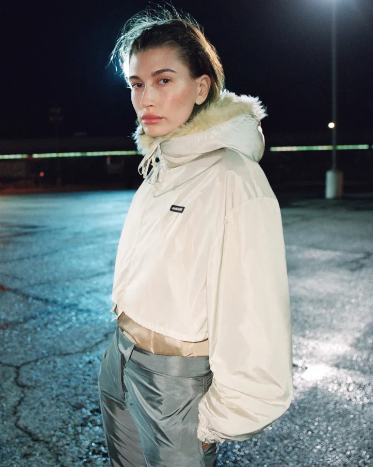 Hailey Bieber Miu Miu toamnă 2026 