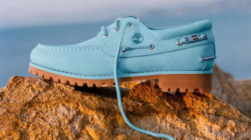 Jacquemus conferă celebrilor boat-shoes un nou stil estival
