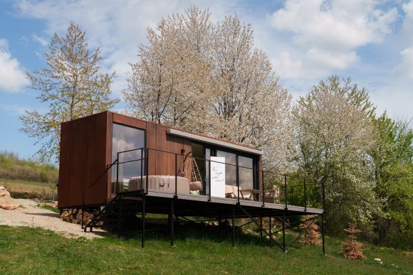 Coniferis Retreat – Locul ideal pentru încă o lună de miere în mijlocul naturii